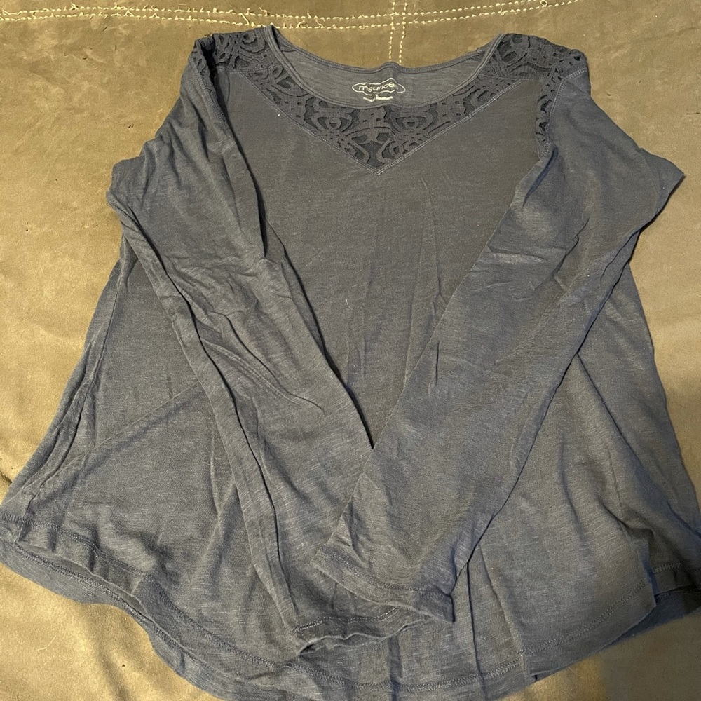 Lace accent long sleeve shirt